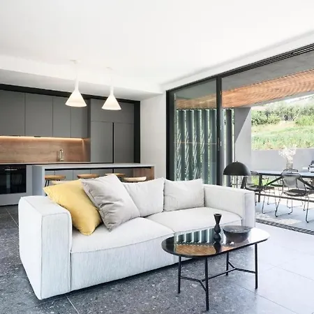 Luxury With A Swimming Pool Mugeba, - 26016 Villa